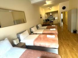 Camden Budget Suites - Next to Station and Camden Market, holiday home sa London