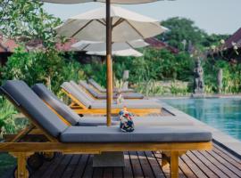 Sunset Star Huts, hotel cerca de Playa Mushroom Bay, Nusa Lembongan