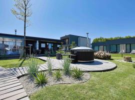 Season Surprise Apartment, By Cohost