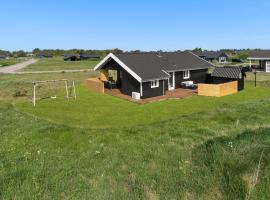 Nice Home In Hirtshals With Wifi And 3 Bedrooms，希茨海爾斯的住宿空間