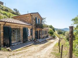 Nice Home In Perdifumo With Kitchen, hotel Perdifumóban