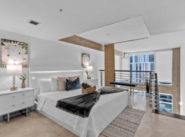 Elegant king bedroom Loft, apartment in Miami