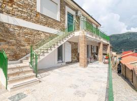 Beautiful Home In Montecorice With Kitchen, hotel i Montecorice