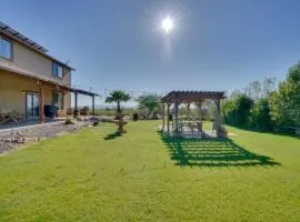 9 Mi to Sahuarita Lake Park Getaway with Game Room