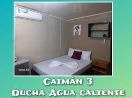 Apartamentos Caimán 3, hotel v destinácii Tortuguero