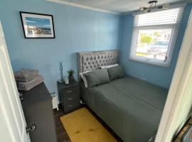 Once Upon a Tide - Bridlington Chalet, hotel with parking in Bessingby