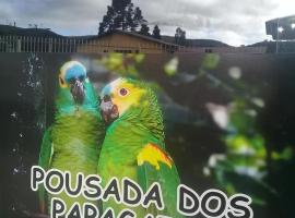 Pousada dos Papagaios, hotel di Bom Jardim da Serra