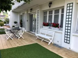 APPARTEMENT PLAIN-PIED Terrasse Jardin Parking