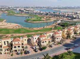 Great lagoon view 1 bedroom Flat, golf hotel in Ras al Khaimah