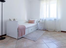 Profumodilago, hotel v destinaci Angera