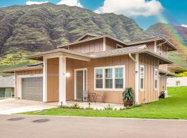 PARADISE MAHALO! Oahu Ocean View Family Retreat Sleeps 14 Million Dollar View!: Waianae şehrinde bir aile oteli
