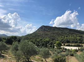 Mougere des oliviers, hotell i Galargues