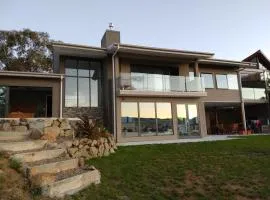 Willow Bay Lodge