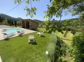 Gîte restauré avec piscine partagée, climatisation, vallée de la Dordogne - FR-1-616-258