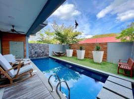 Merissa Luxury Private Pool Villa, lúxushótel í Pantai Cenang