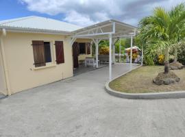 KORN LAMBIS，位于圣吕斯的酒店