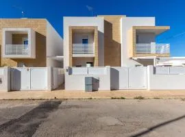 Bina House by BarbarHouse