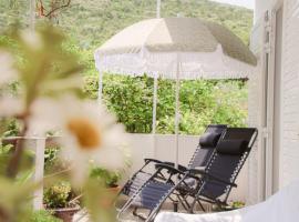 Faros oasis, hotel di Gdinj