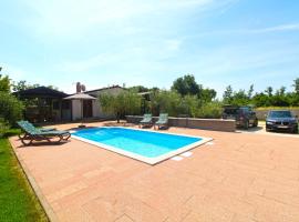House Stella 1319, holiday home in Valtura
