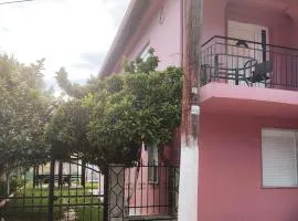 Aspri Ammos House