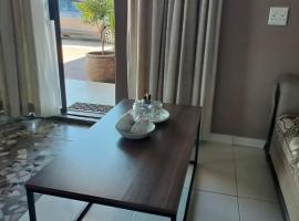 Soma Guesthouse, hotelli kohteessa Groblersdal