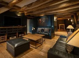 Holiday home in Gedinne with forest