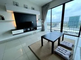 Cozy Couple Suite at Trefoil Setia Alam