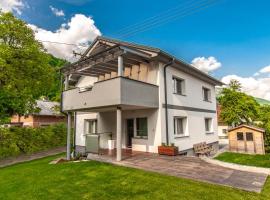 Slavka's house under Velika planina, hotel with parking in Stahovica