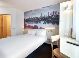 B&B Hotel Warszawa-Okęcie