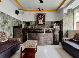 Sarovara Deluxe Rooms, võõrastemaja Chennais
