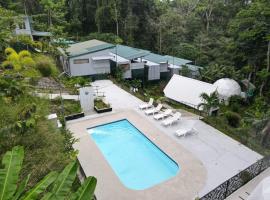 HOTEL, VILLAS y GLAMPINGS MYA -PUERTO VIEJO, Limon, CR, ξενοδοχείο σε Puerto Viejo