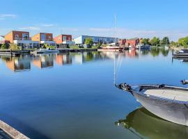 Cozy Home In Oude Tonge With House Sea View, casa de temporada em Oude-Tonge