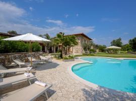 Villa Mario Resort, hostal o pensión en Saló