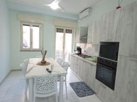 Ludovica's House, hotel in Giardini Naxos