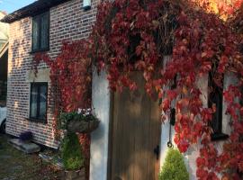 Highway Cottage, cottage in Kilburn