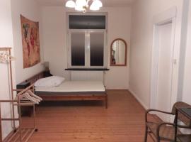 Double Room with a Kitchen and a Shared Bathroom, homestay in Bremen