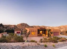 Yucca Valley Gem: Relaxing Adobe Retreat & Pool
