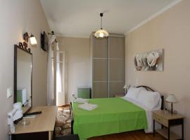 Lefcothea Guest Rooms, δωμάτιο σε οικογενειακή κατοικία στη Λάκκα