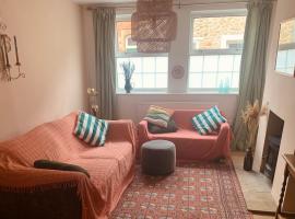 Comfy 3BD Home with Patio in Peaceful Ilminster, hotell sihtkohas Ilminster