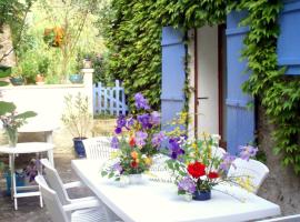 Moulin De Cornevis Bed and Breakfast, B&B in Privas