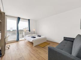 Red-10 Places+FreeParkingGratuit-5beds-Wifi/Zenith, hotel in Saint-Étienne-du-Rouvray