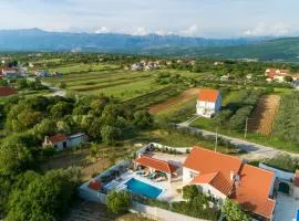 Lovely Home In Pridraga