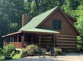 Deer Dance Log Cabin, khách sạn có bồn tắm nóng ở Nashville