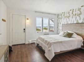 Amazing Lakeview Dedicated Workspace Remodeled, holiday rental in Petoskey