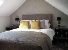 The Queens Head, Parkside Apartment 4