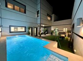KAMA Alojamiento Turístico con piscina privada, hotel in Bolaños de Calatrava