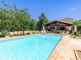 Nice Home In Carcs With Outdoor Swimming Pool, Wifi And 6 Bedrooms, hotel in Carcès