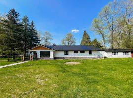 Shore Acres, &pi;&alpha;&rho;&alpha;&lambda;&iota;&alpha;&kappa;ό &xi;&epsilon;&nu;&omicron;&delta;&omicron;&chi;&epsilon;ί&omicron; &sigma;&epsilon; Isle la Motte