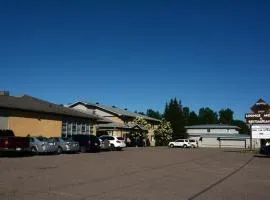 Bear's den Lounge and Motel