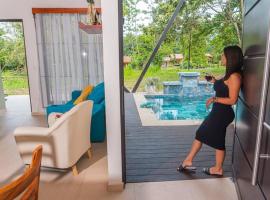 Villa Aurora with Jacuzzi in La Fortuna